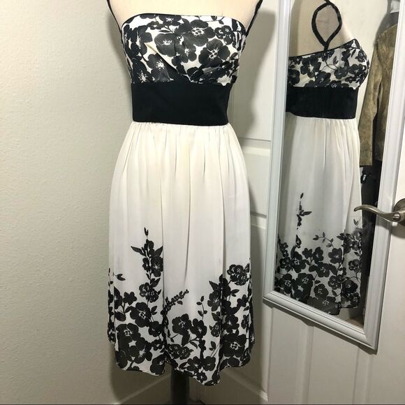 White House Black Market Strapless Black and White Dress - Picture 2 of 9